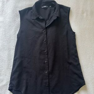 Uniqlo Black Sleeveless Button Down Shirt XXS